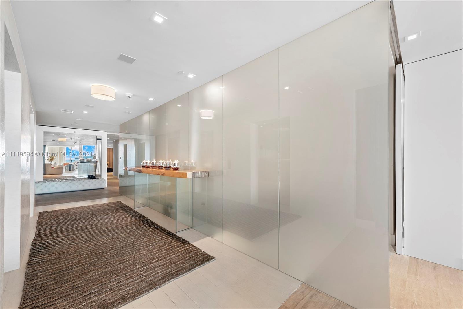 OCEAN HOUSE CONDO - Residential