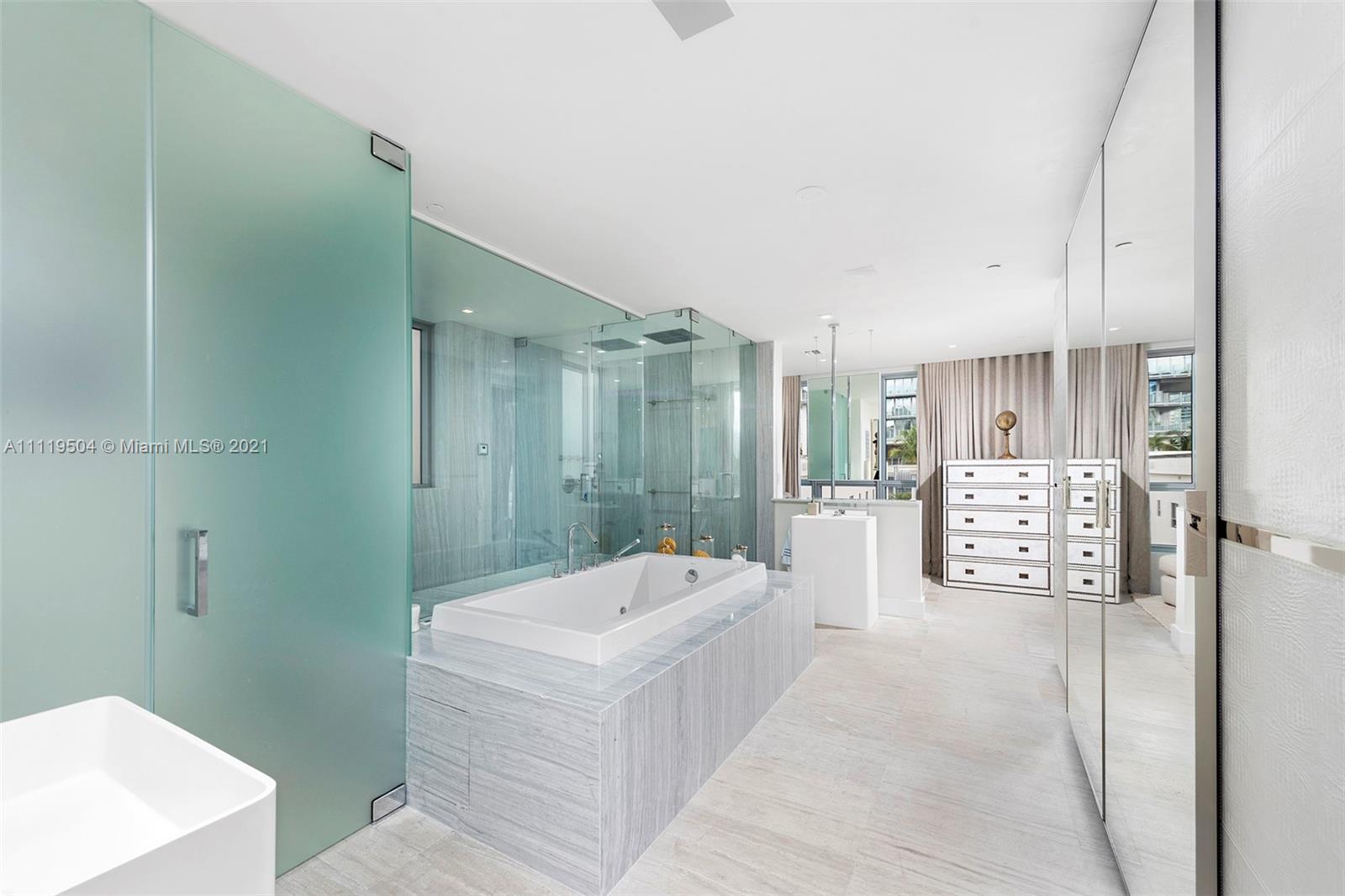 OCEAN HOUSE CONDO - Residential