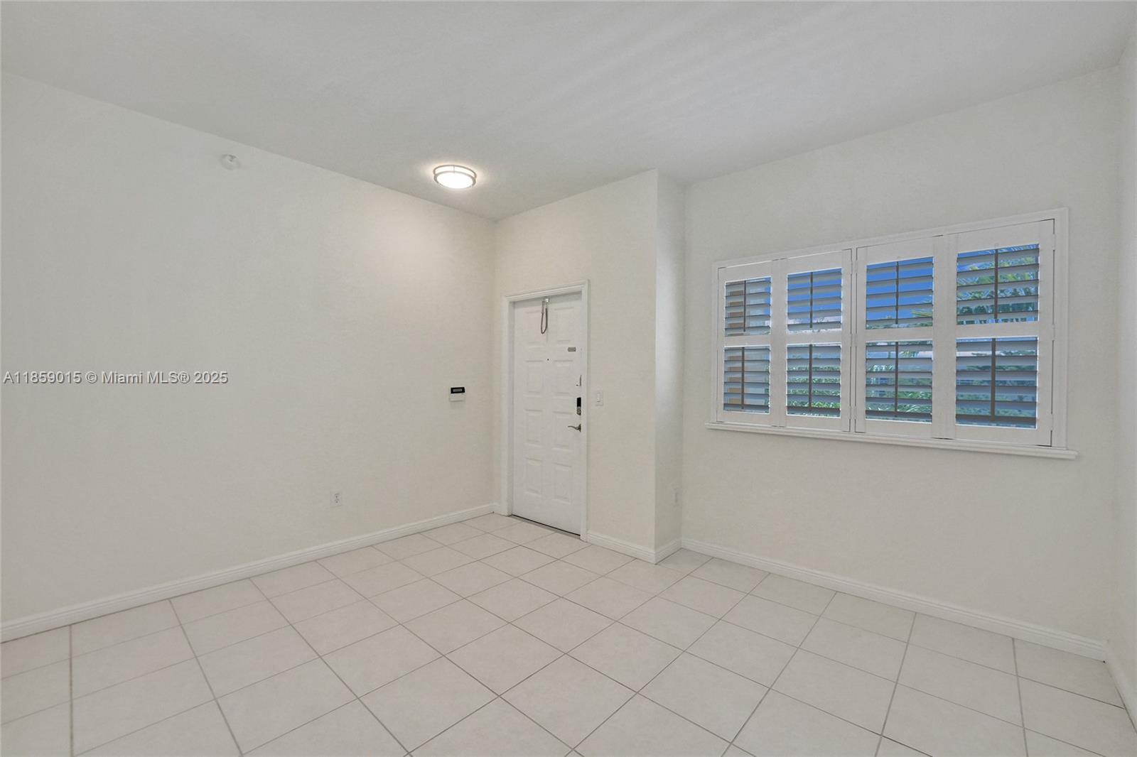 SOUTHAMPTON CONDOMINIUM G - Residential