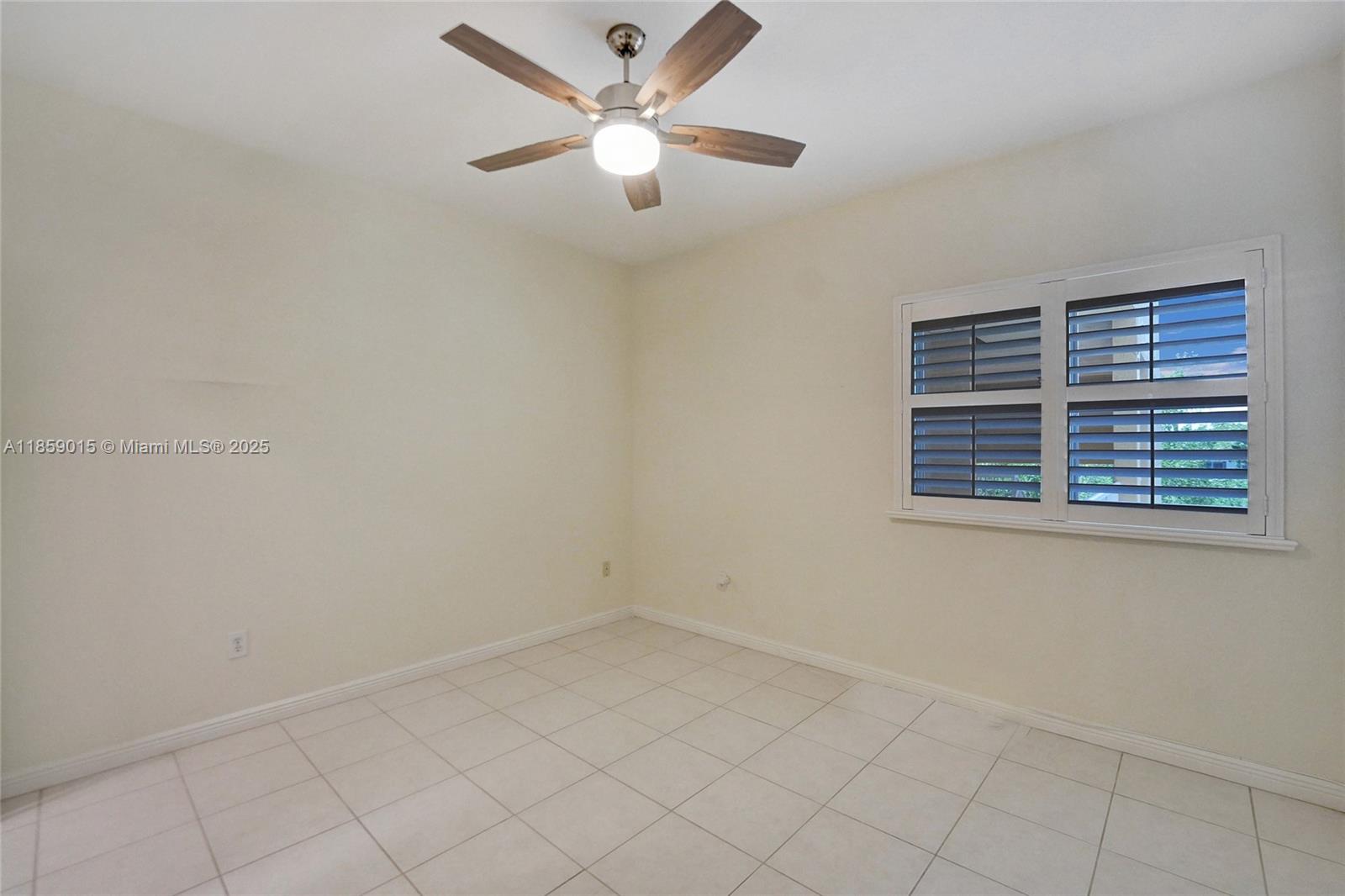 SOUTHAMPTON CONDOMINIUM G - Residential
