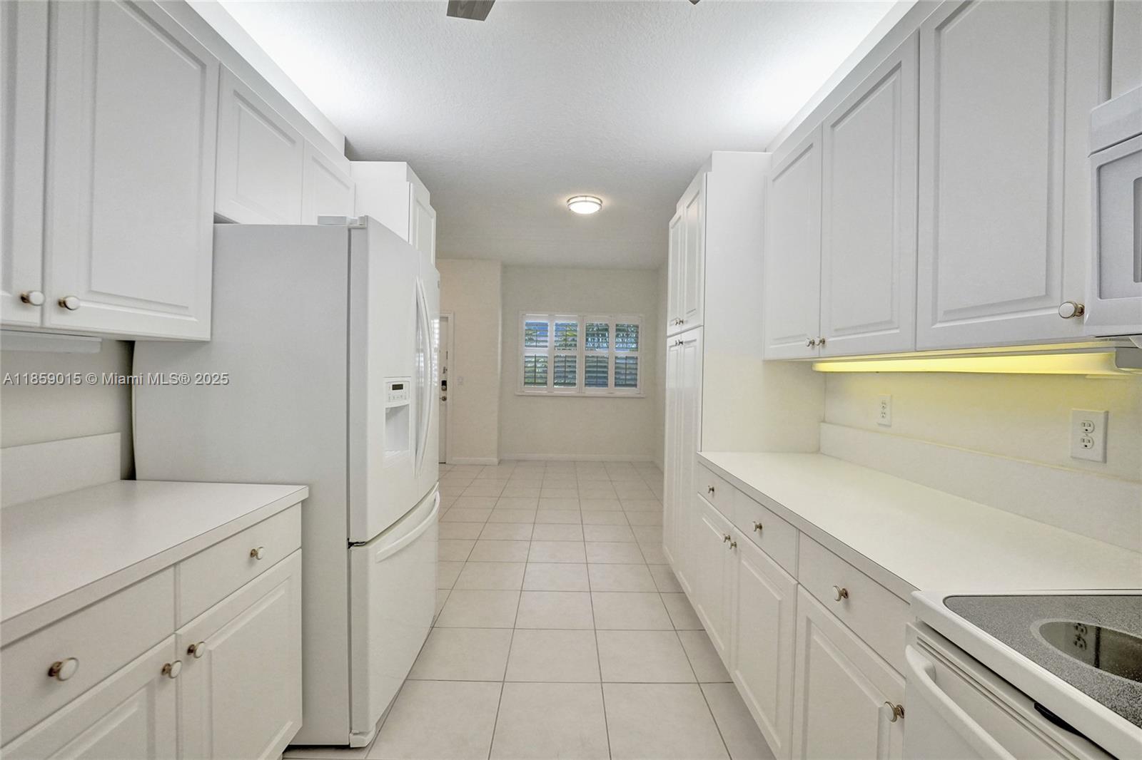 SOUTHAMPTON CONDOMINIUM G - Residential