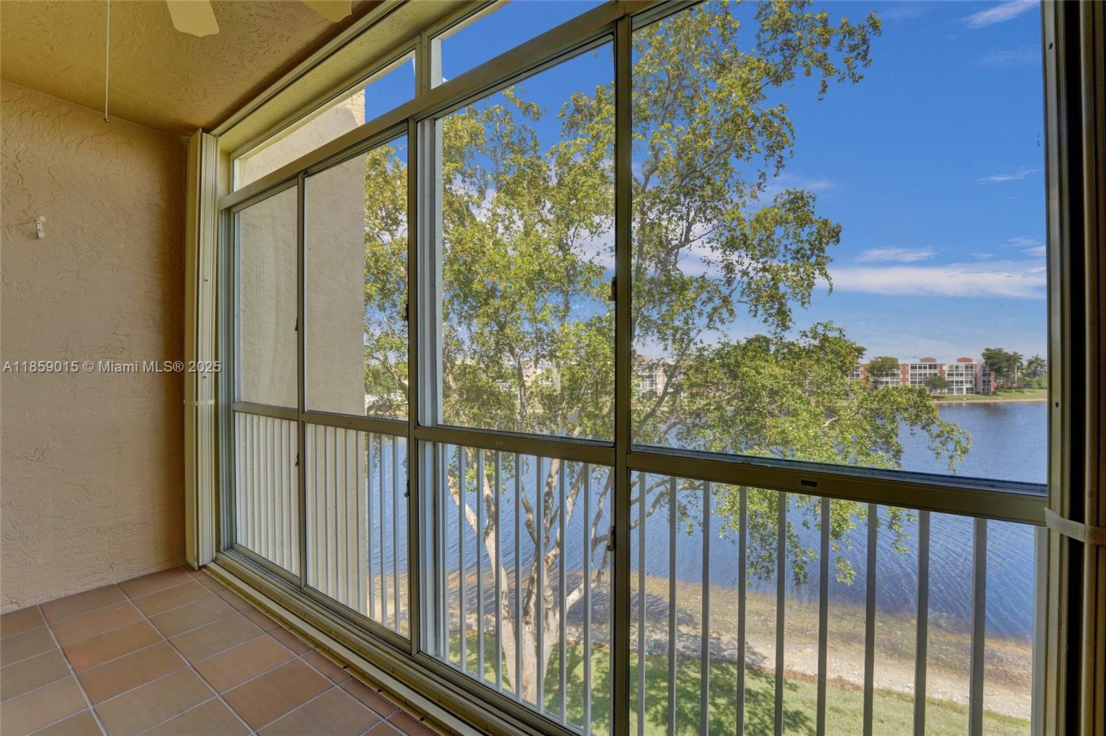 SOUTHAMPTON CONDOMINIUM G - Residential