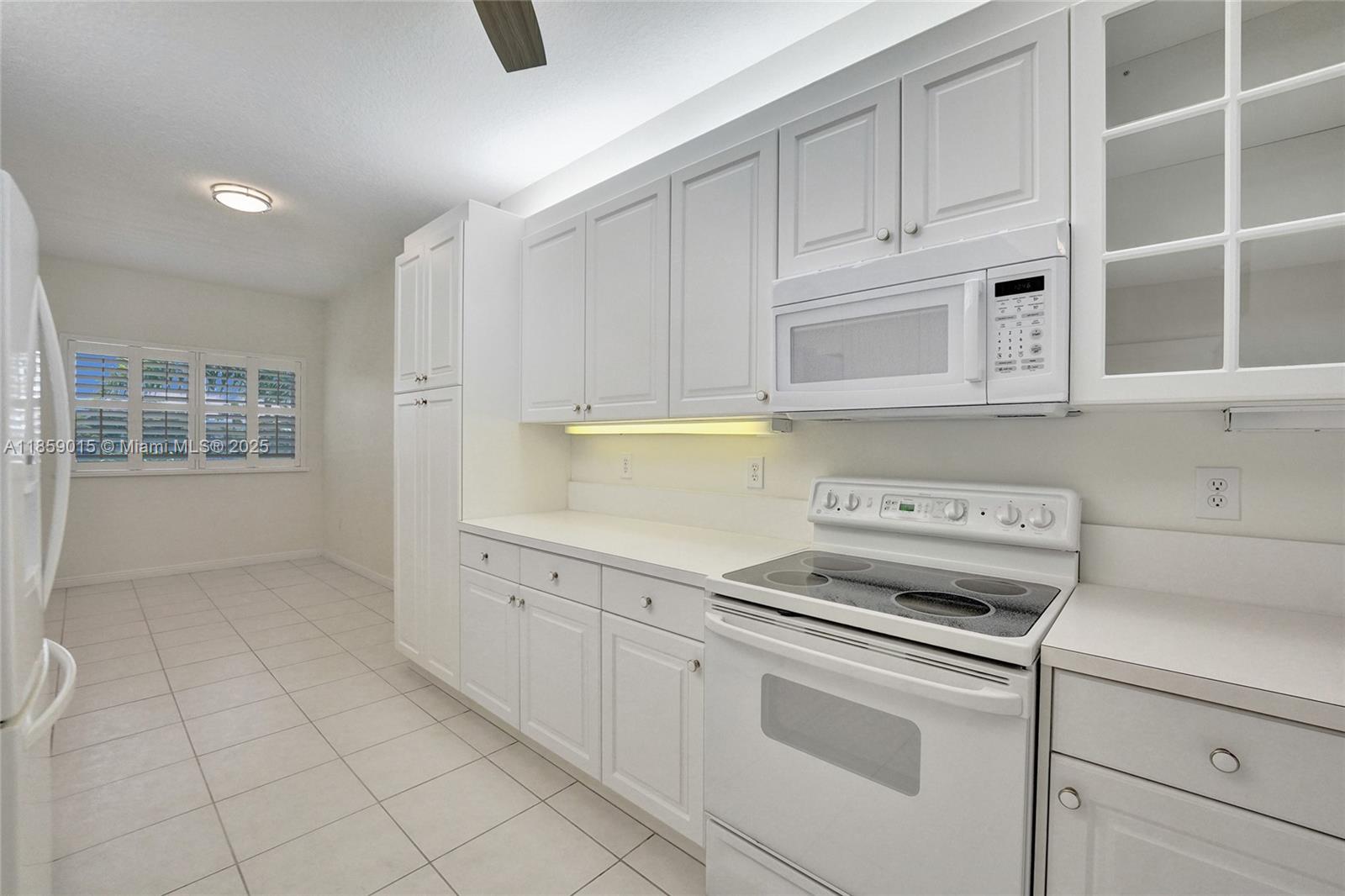 SOUTHAMPTON CONDOMINIUM G - Residential