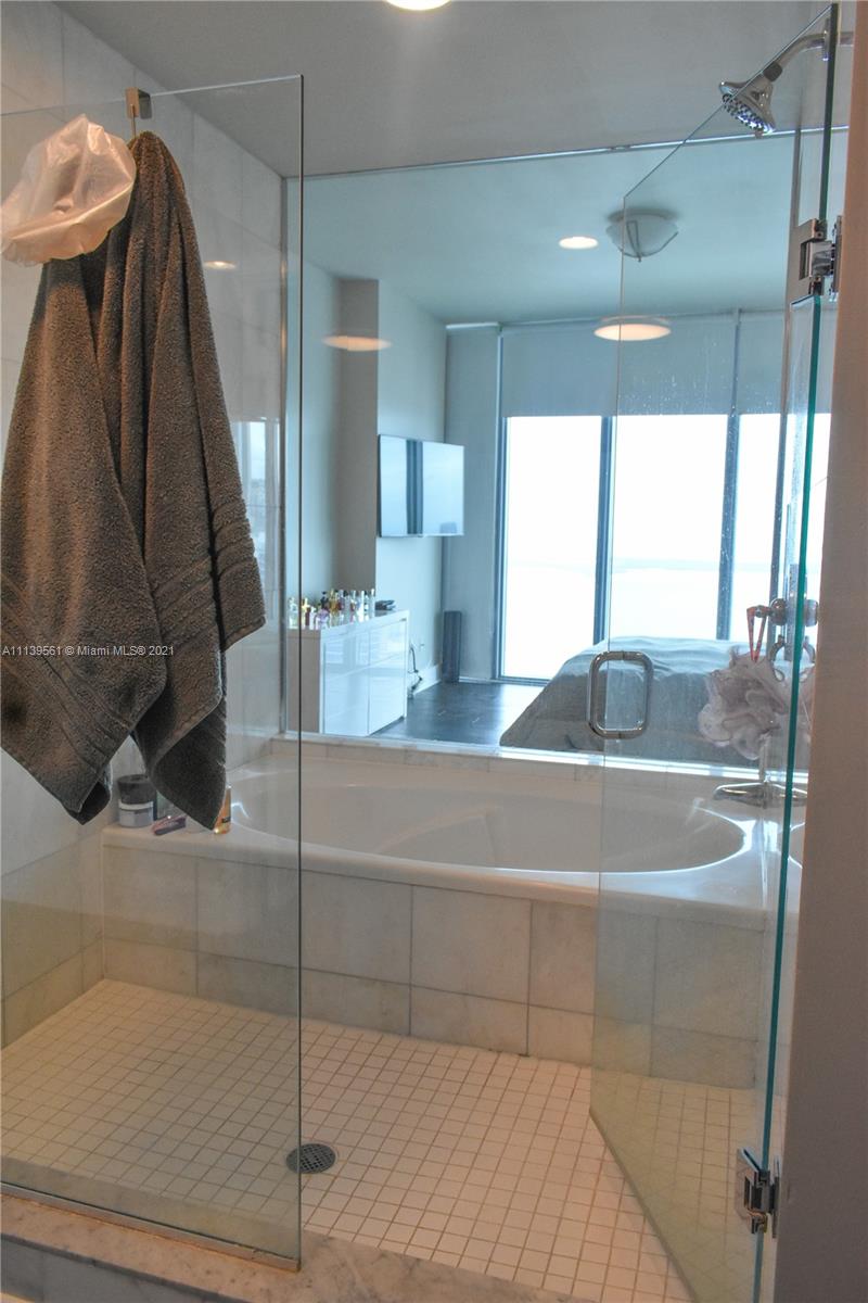 MARINABLUE CONDO - Residential Lease