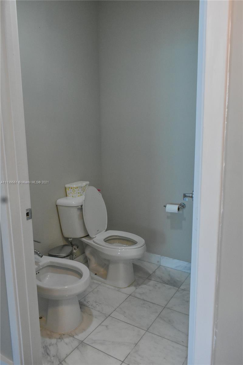 MARINABLUE CONDO - Residential Lease