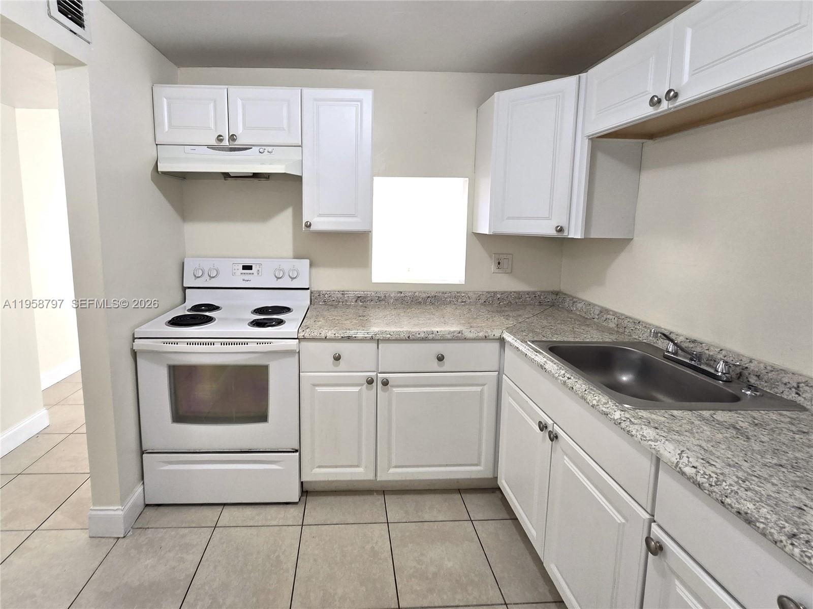HERITAGE CIRCLE CONDO - Residential