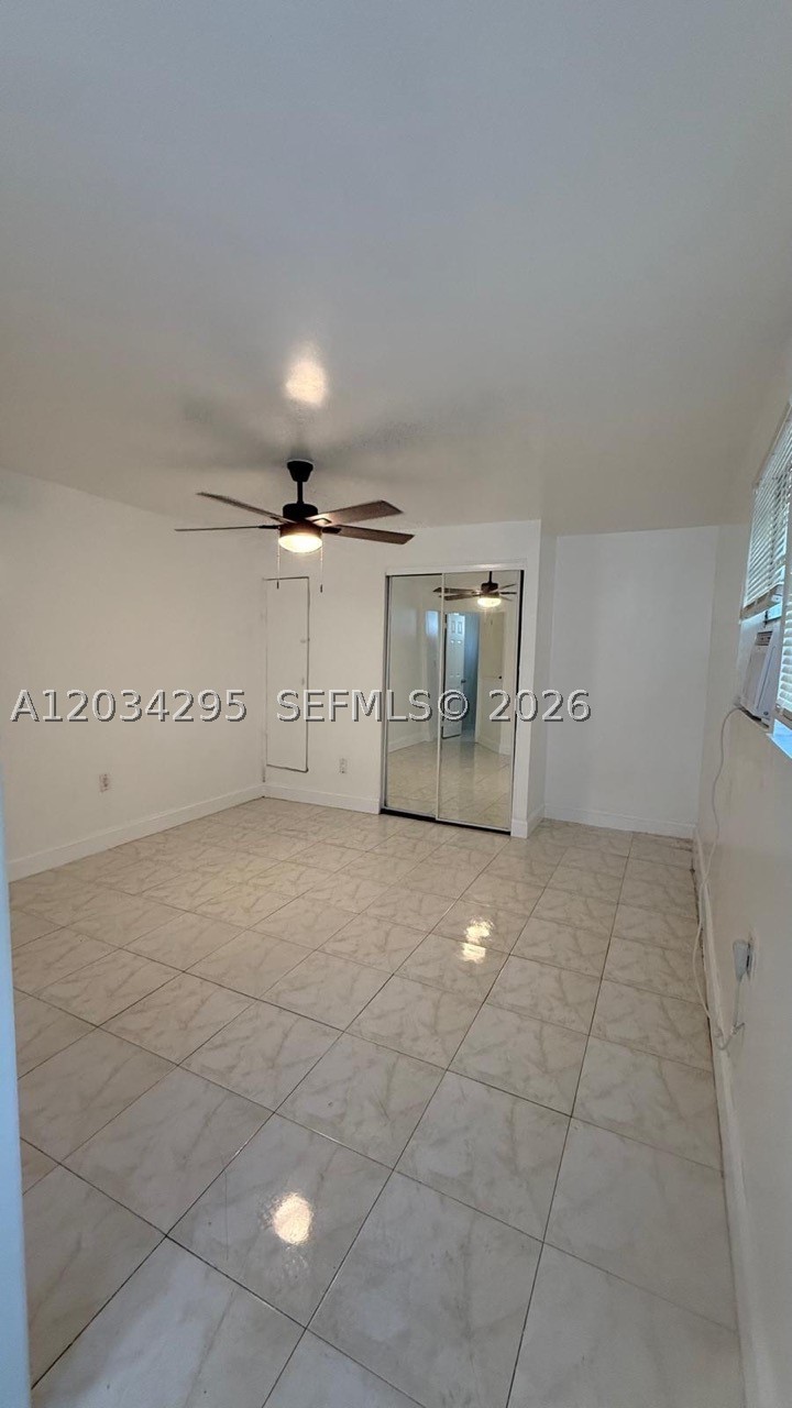 HOLLYWOOD PARK - Residential Lease