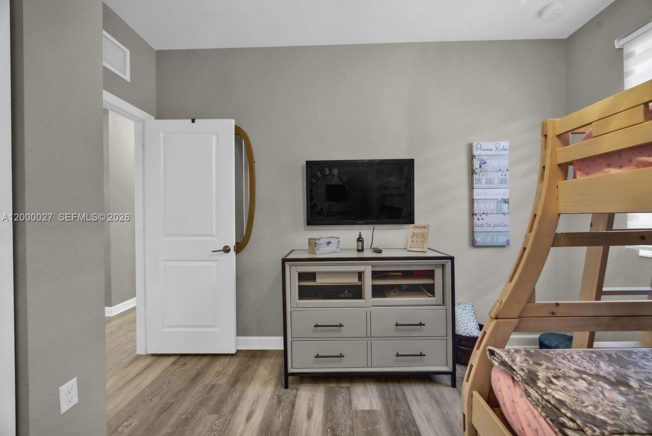 S ALLAPATTAH GARDENS - Residential