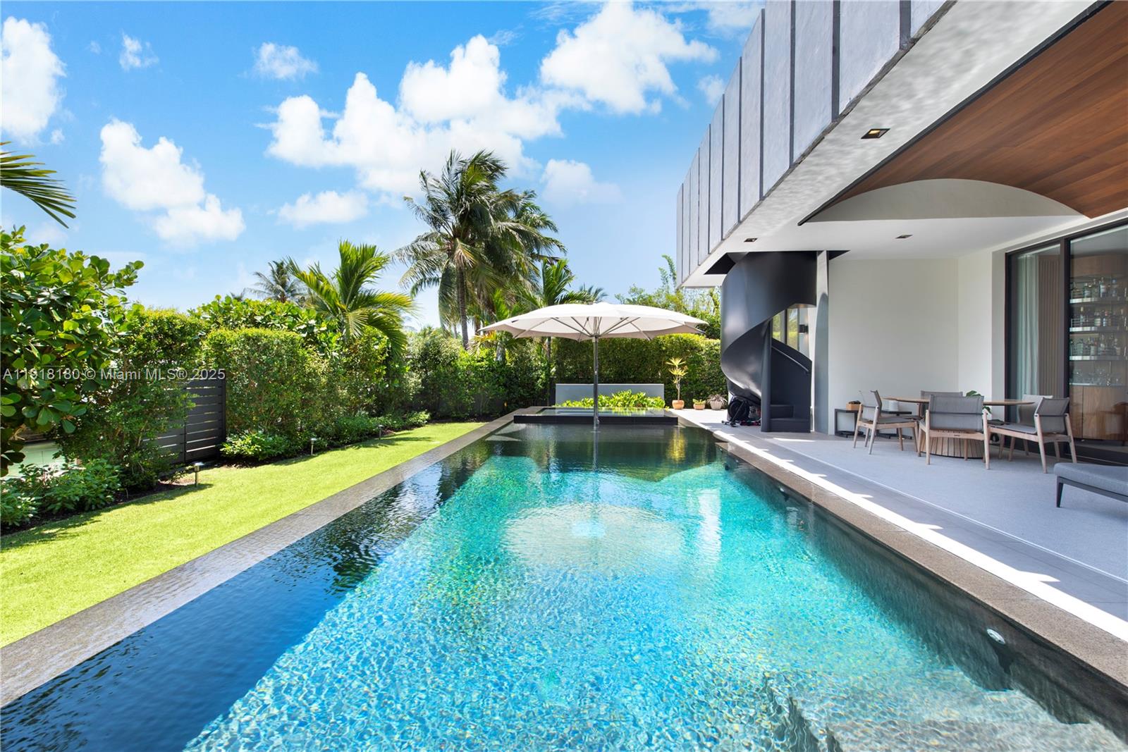 BISCAYNE POINT - Residential Lease