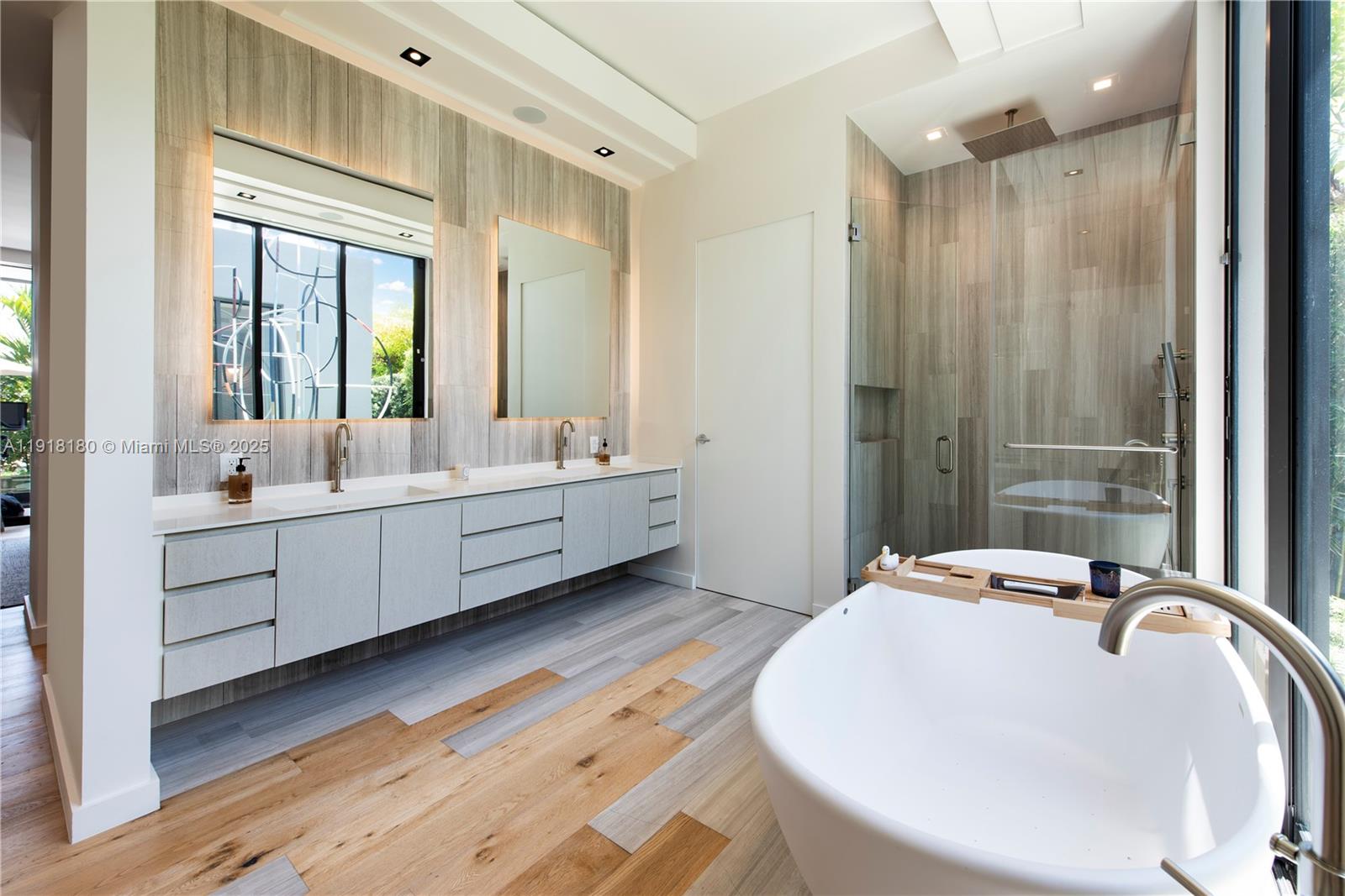 BISCAYNE POINT - Residential Lease