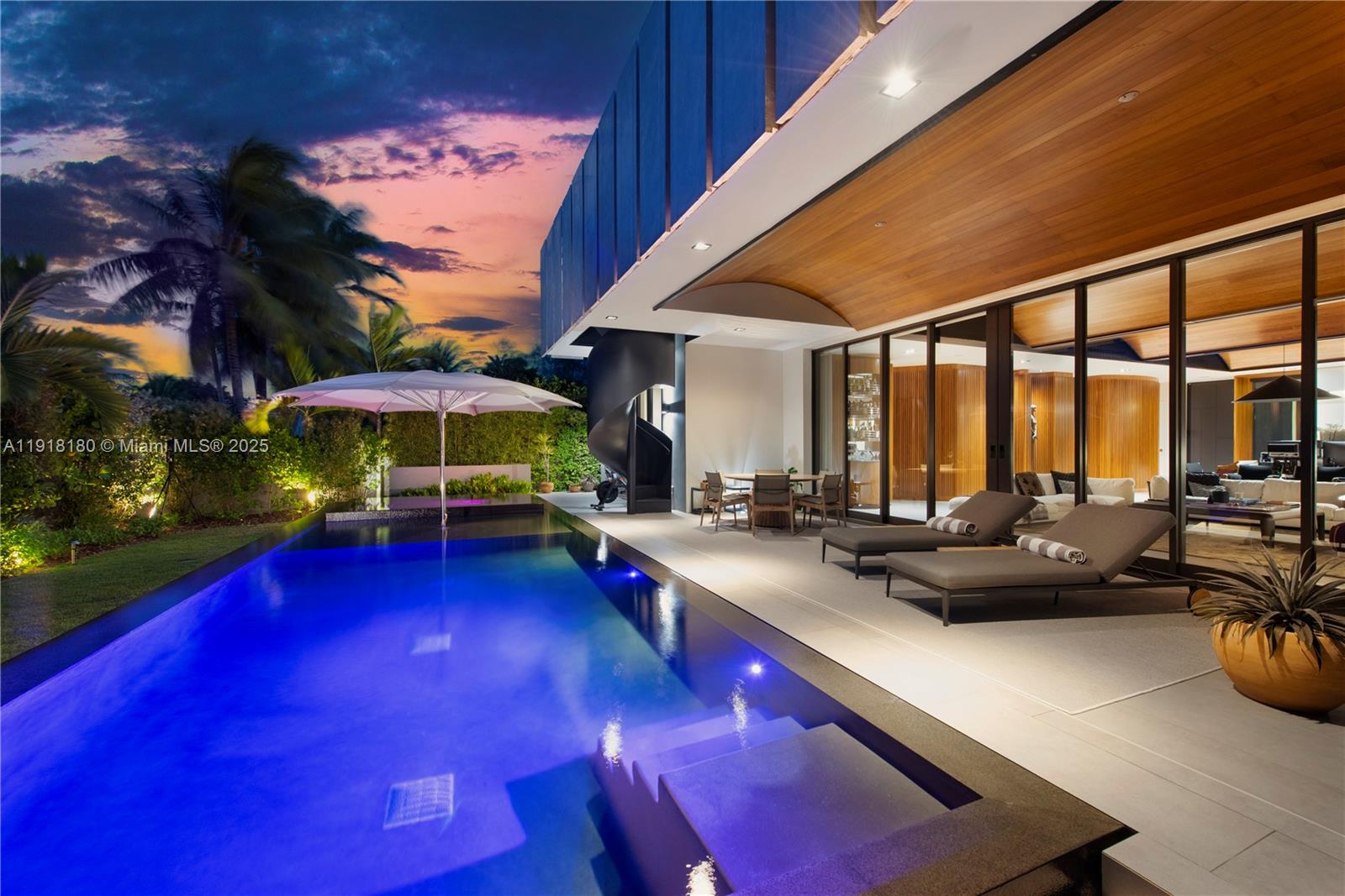 BISCAYNE POINT - Residential Lease