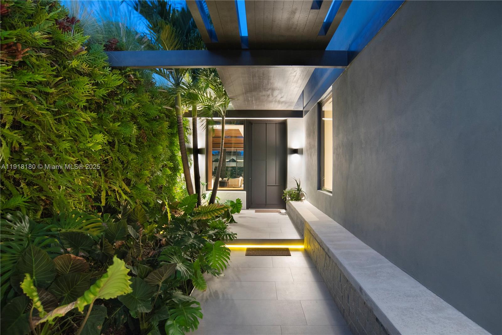 BISCAYNE POINT - Residential Lease