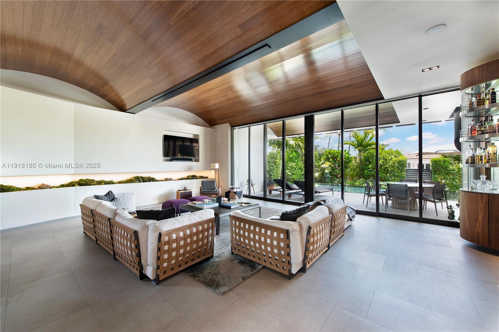 BISCAYNE POINT - Residential Lease
