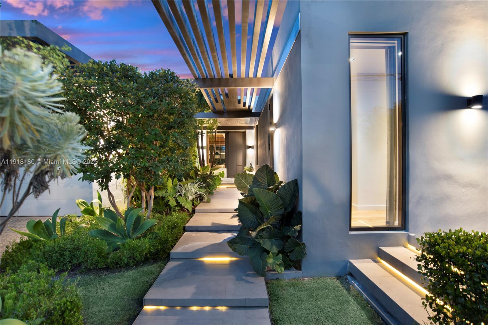 BISCAYNE POINT - Residential Lease