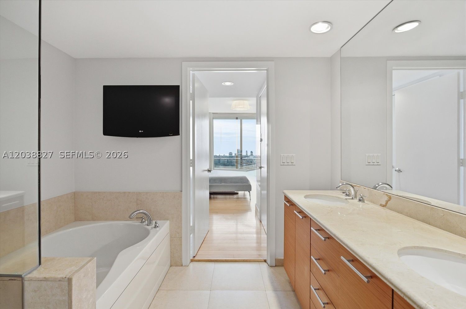 50 BISCAYNE CONDO - Residential