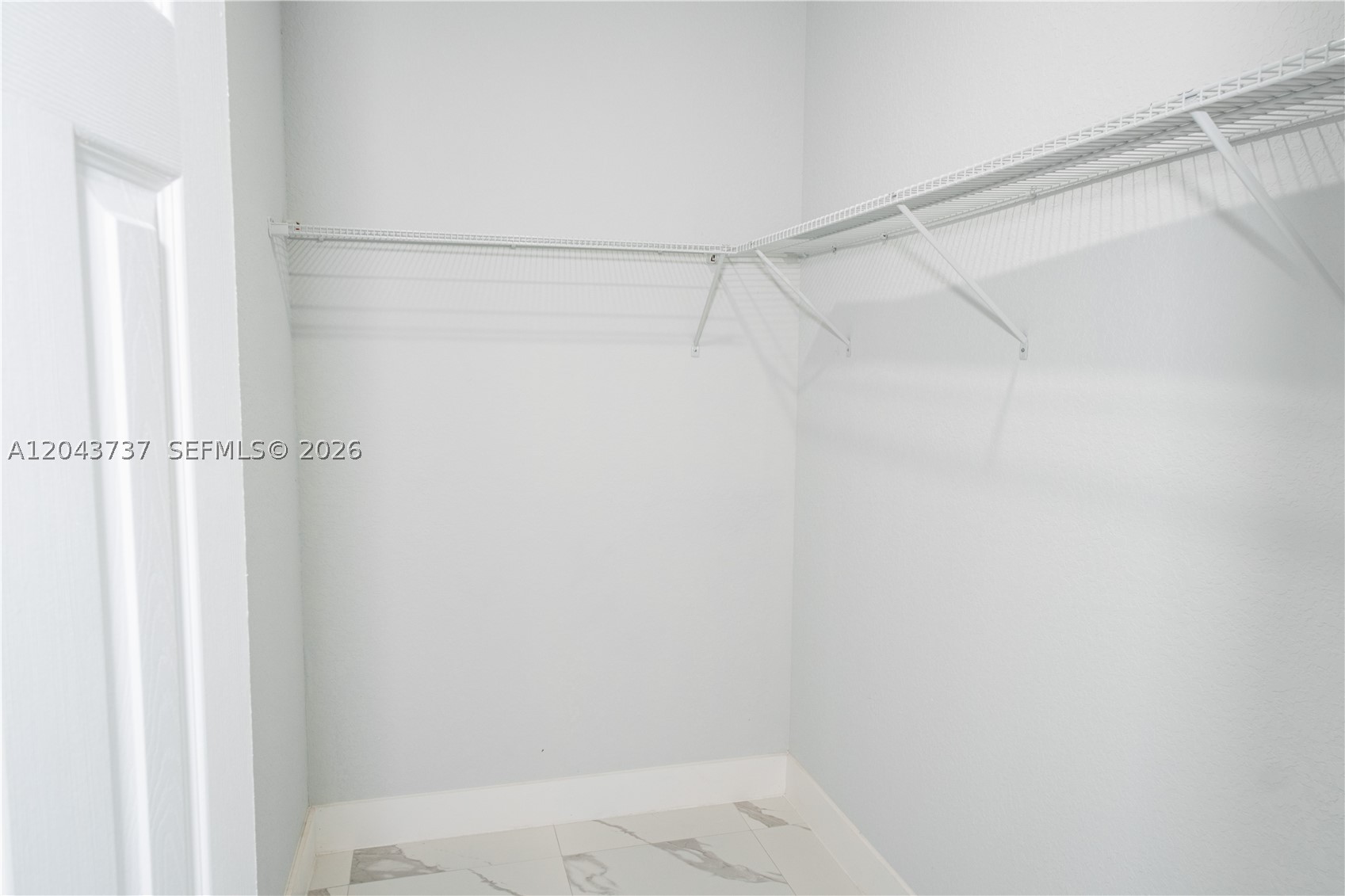 FRANKLIN PARK - Residential Lease
