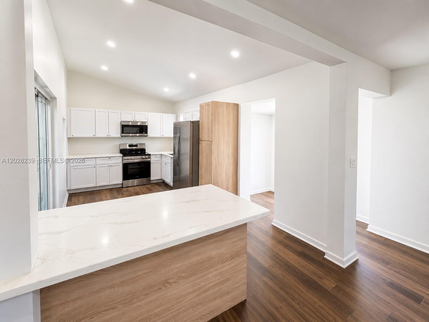 FLEETWOOD MANOR SECOND AD - Residential Lease