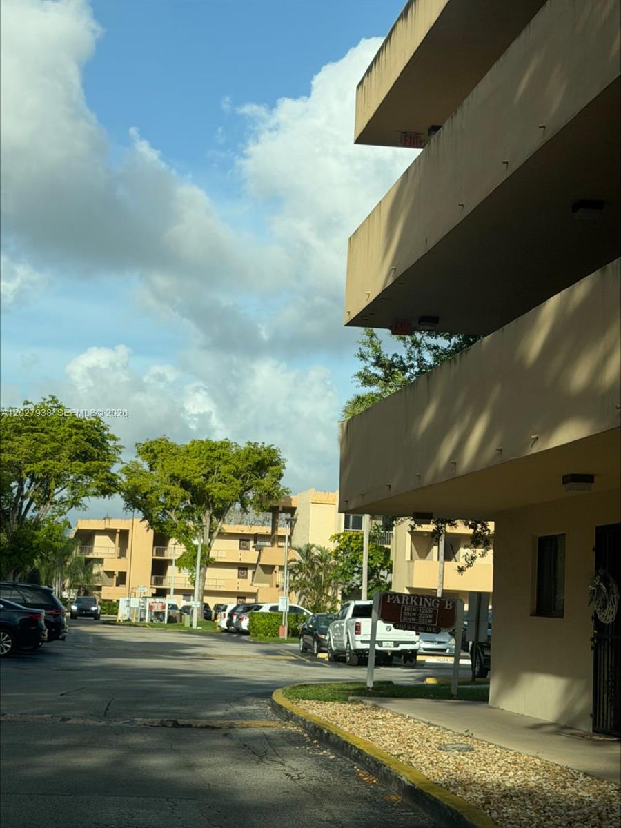 KENDALL ACRES WEST CONDO - Residential Lease