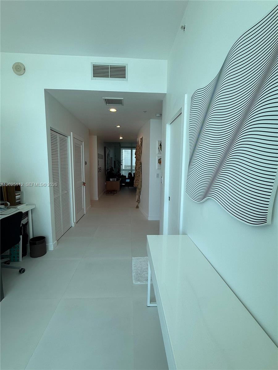 ELOQUENCE ON THE BAY COND - Residential