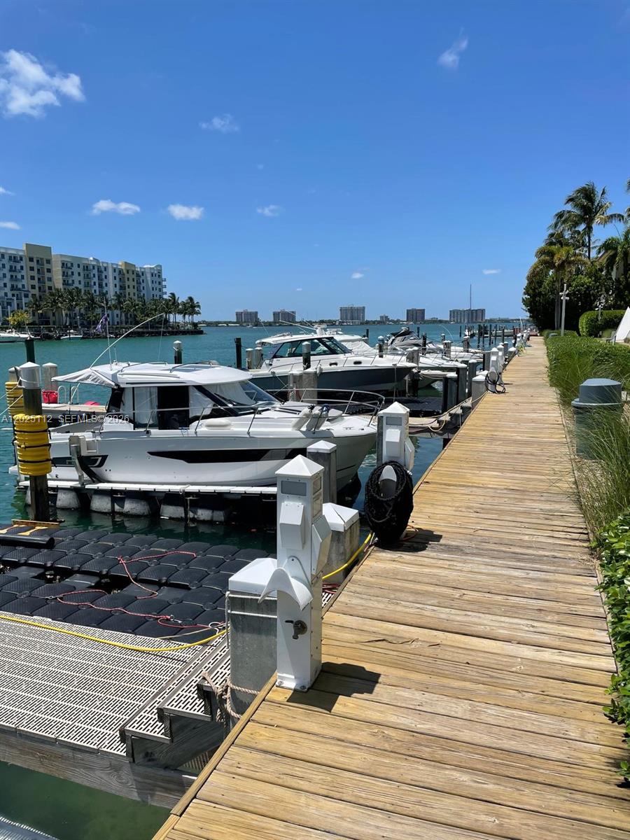 ELOQUENCE ON THE BAY COND - Residential