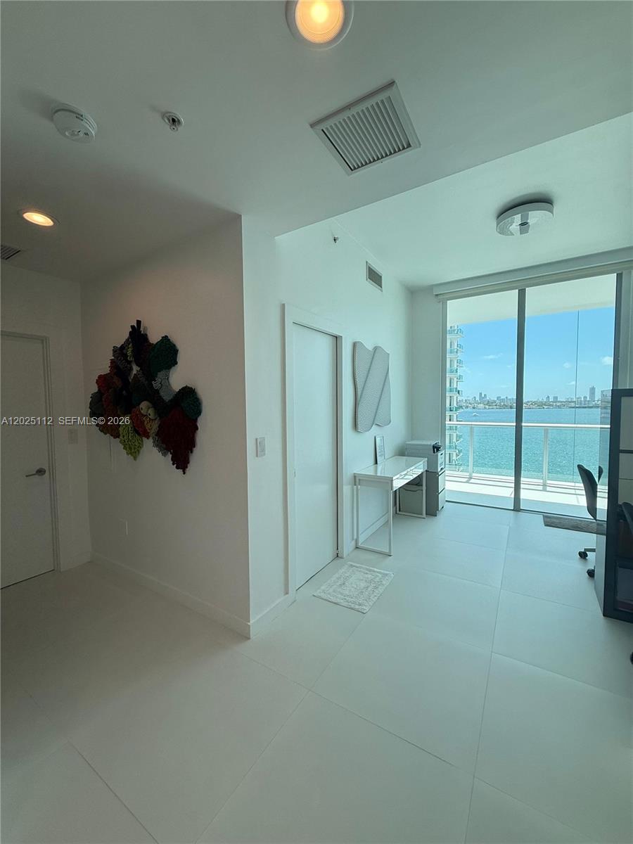 ELOQUENCE ON THE BAY COND - Residential