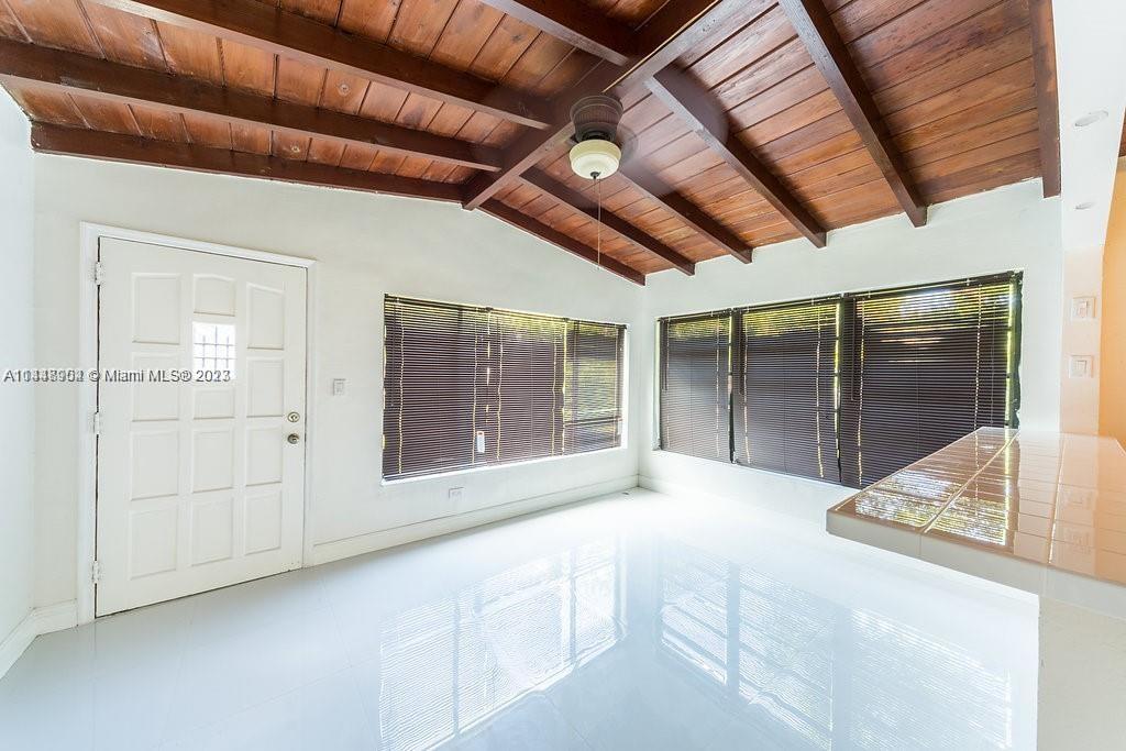 BEACH PARK SUB - Residential Lease