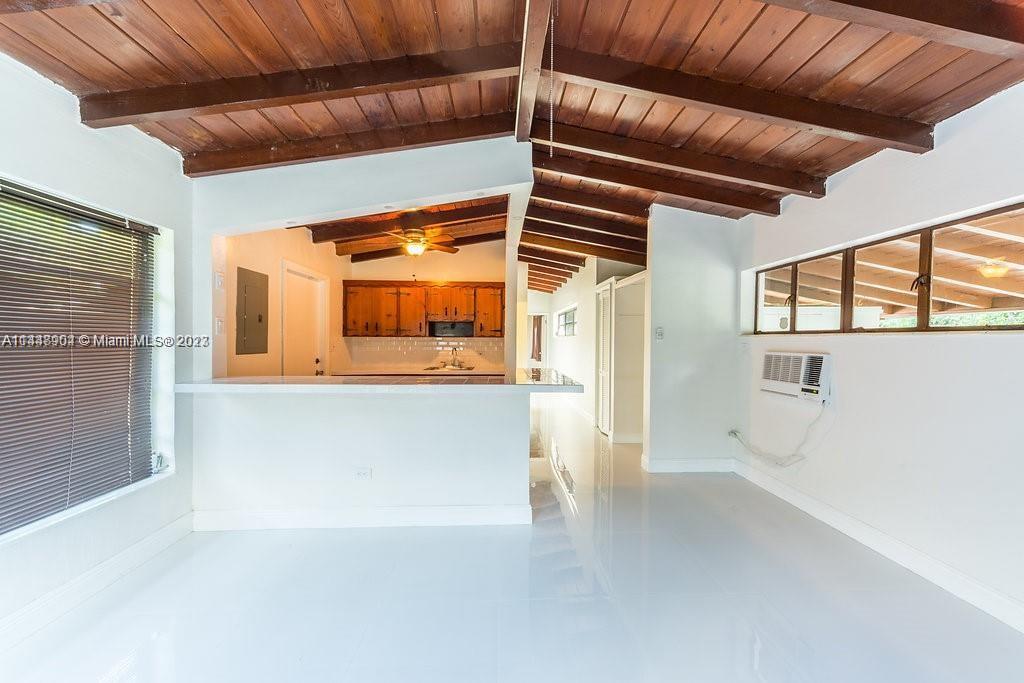 BEACH PARK SUB - Residential Lease