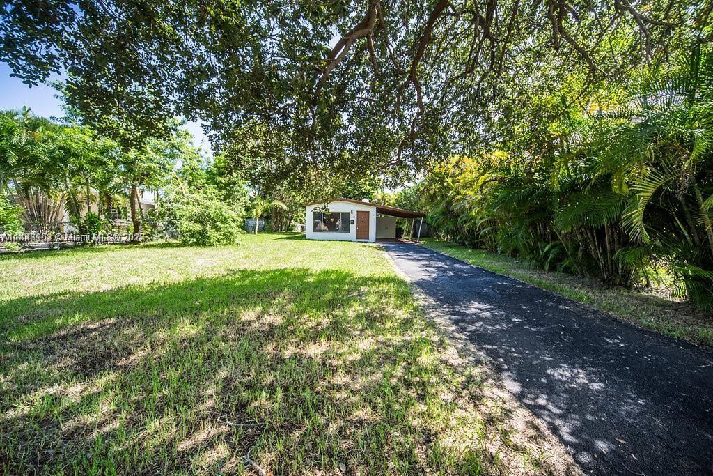 BEACH PARK SUB - Residential Lease