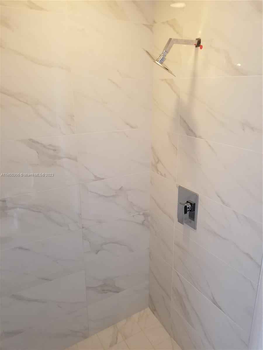 SLS LUX - Residential Lease