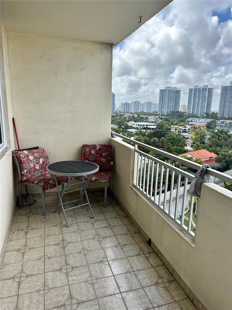 PARKER DORADO CONDO - Residential