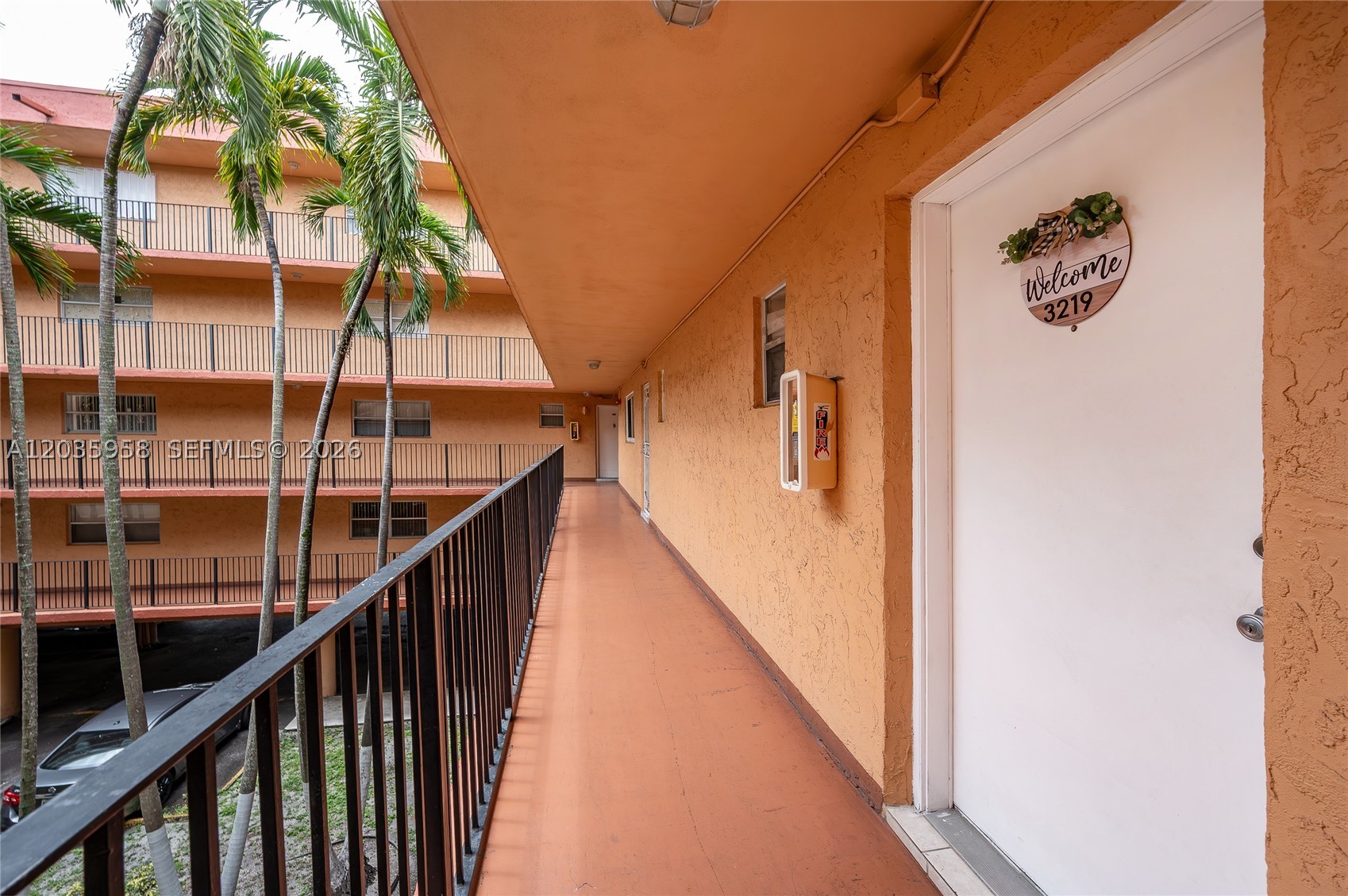 PALM-WEST GARDENS CONDO - Residential