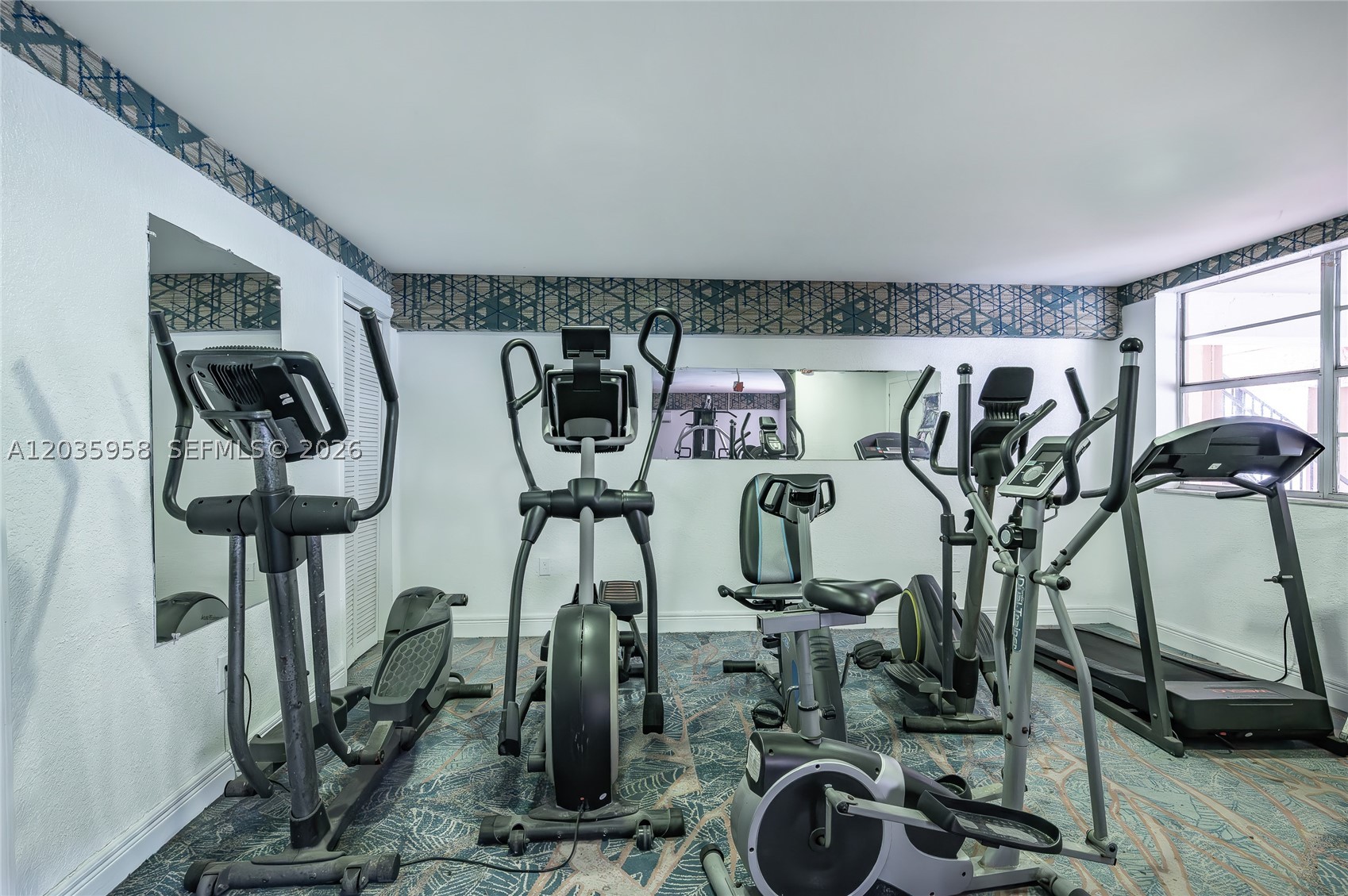 PALM-WEST GARDENS CONDO - Residential