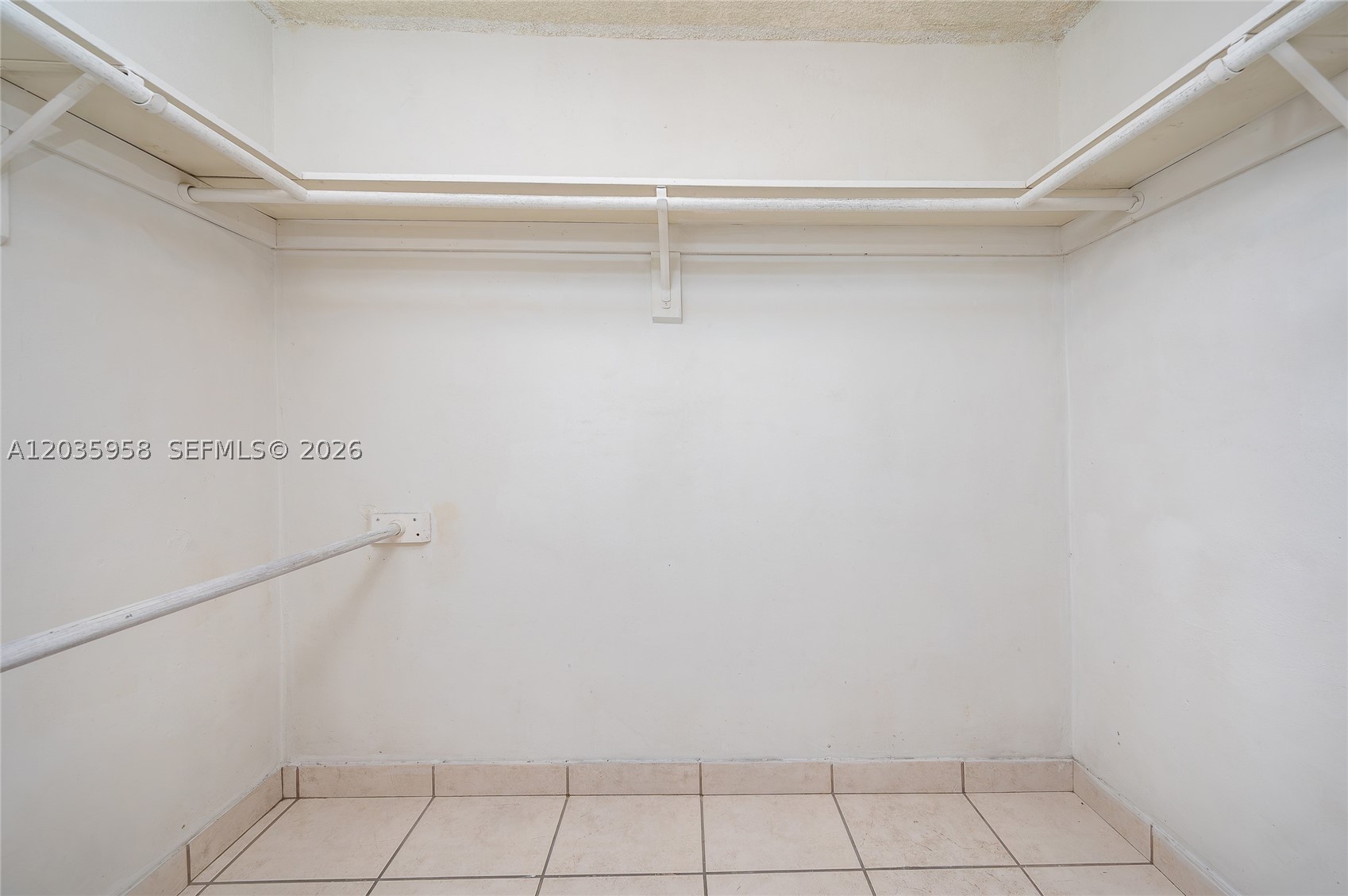 PALM-WEST GARDENS CONDO - Residential