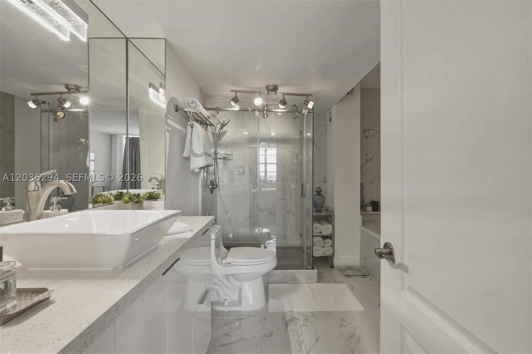 BUCKLEY TOWERS CONDO - EA - Residential