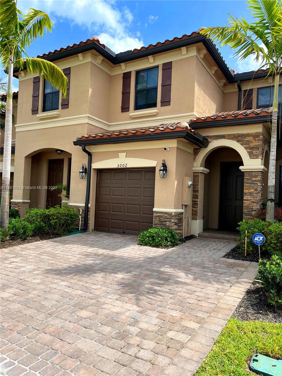 BRETON PARK AT DAVIE - Residential