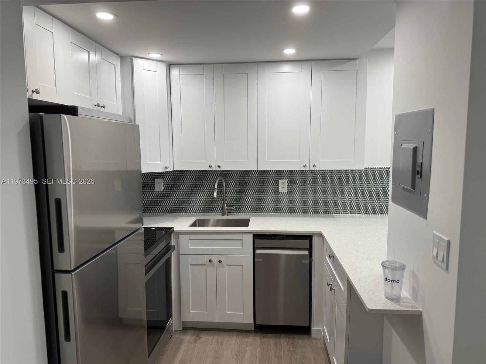 PLAZA CONDO - Residential