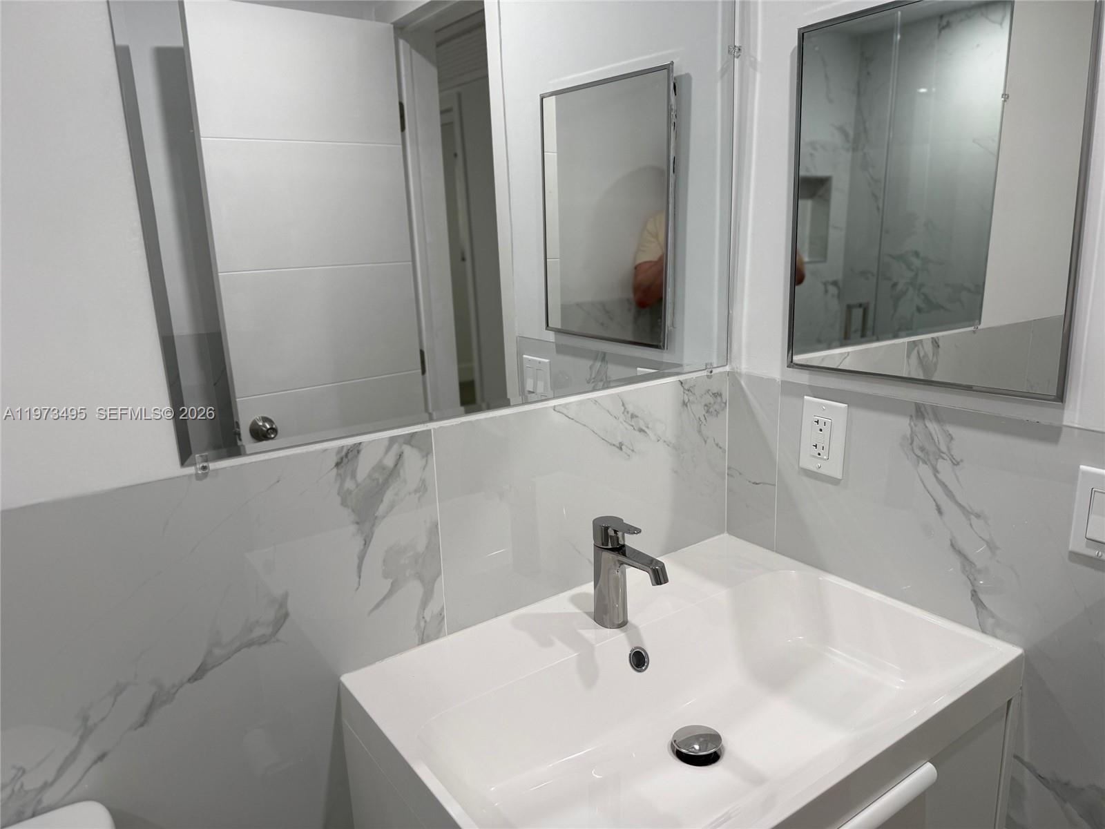 PLAZA CONDO - Residential