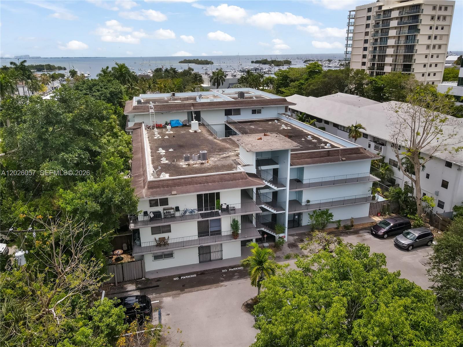 HARBOUR HILL CLUB CONDO - Residential Lease