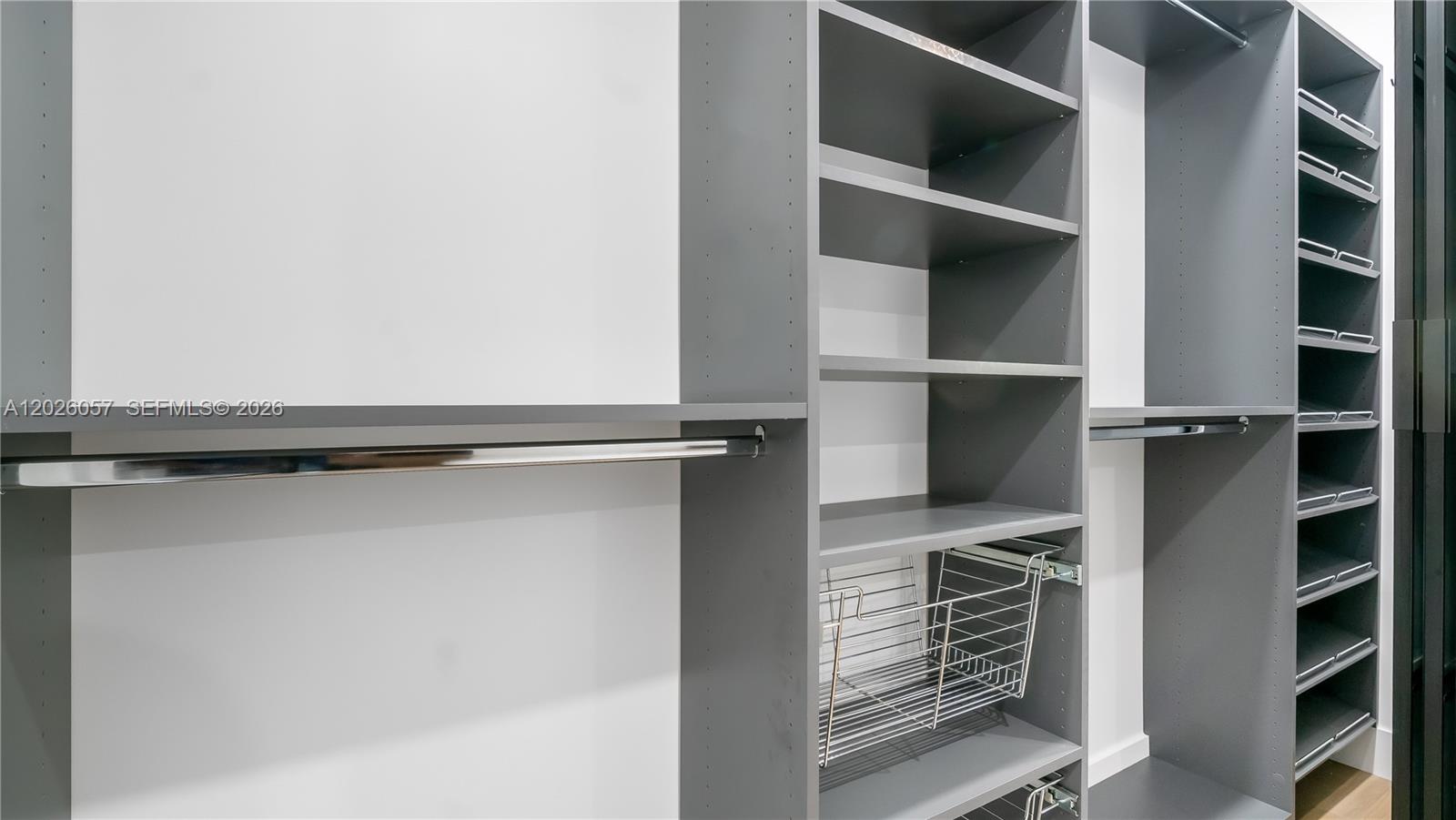 HARBOUR HILL CLUB CONDO - Residential Lease