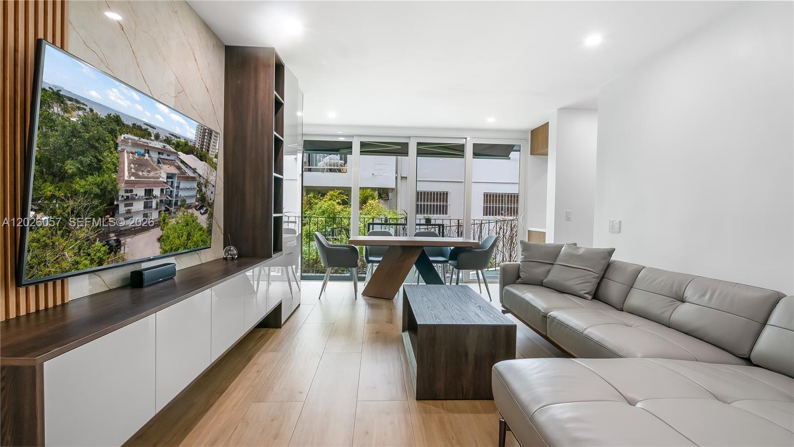 HARBOUR HILL CLUB CONDO - Residential Lease