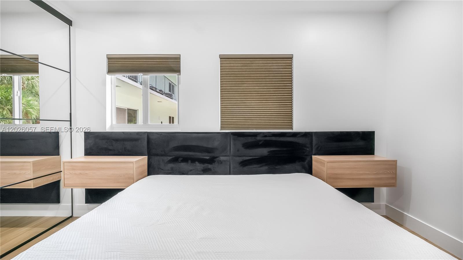 HARBOUR HILL CLUB CONDO - Residential Lease