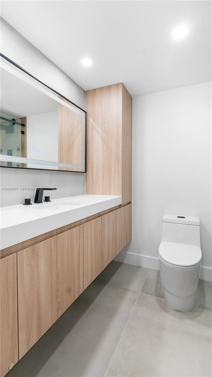 HARBOUR HILL CLUB CONDO - Residential Lease