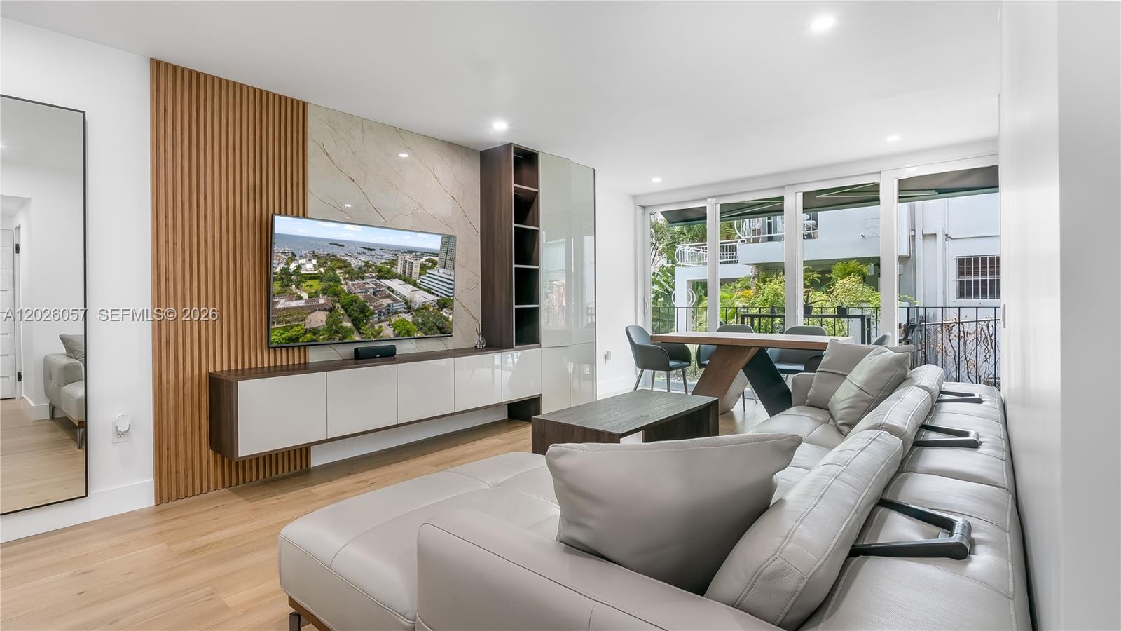 HARBOUR HILL CLUB CONDO - Residential Lease
