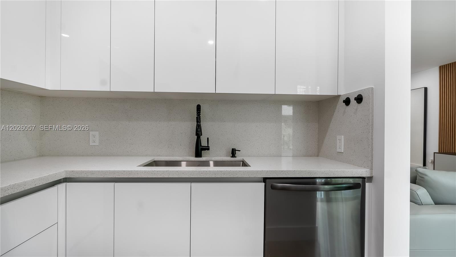 HARBOUR HILL CLUB CONDO - Residential Lease