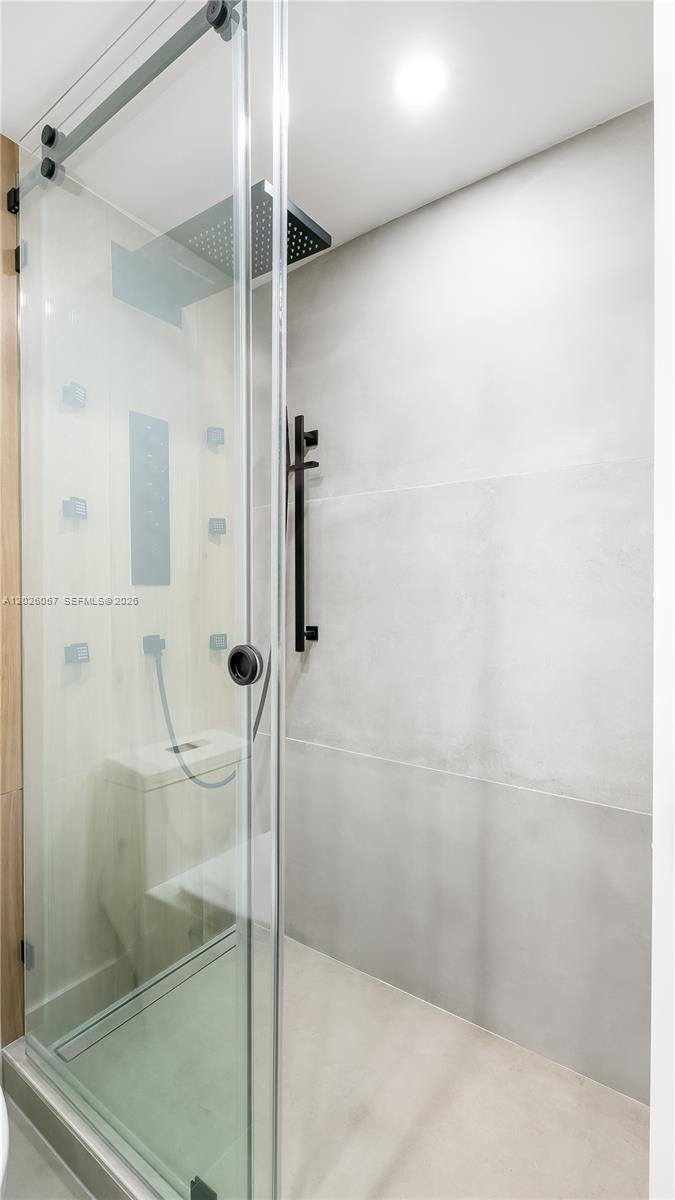 HARBOUR HILL CLUB CONDO - Residential Lease