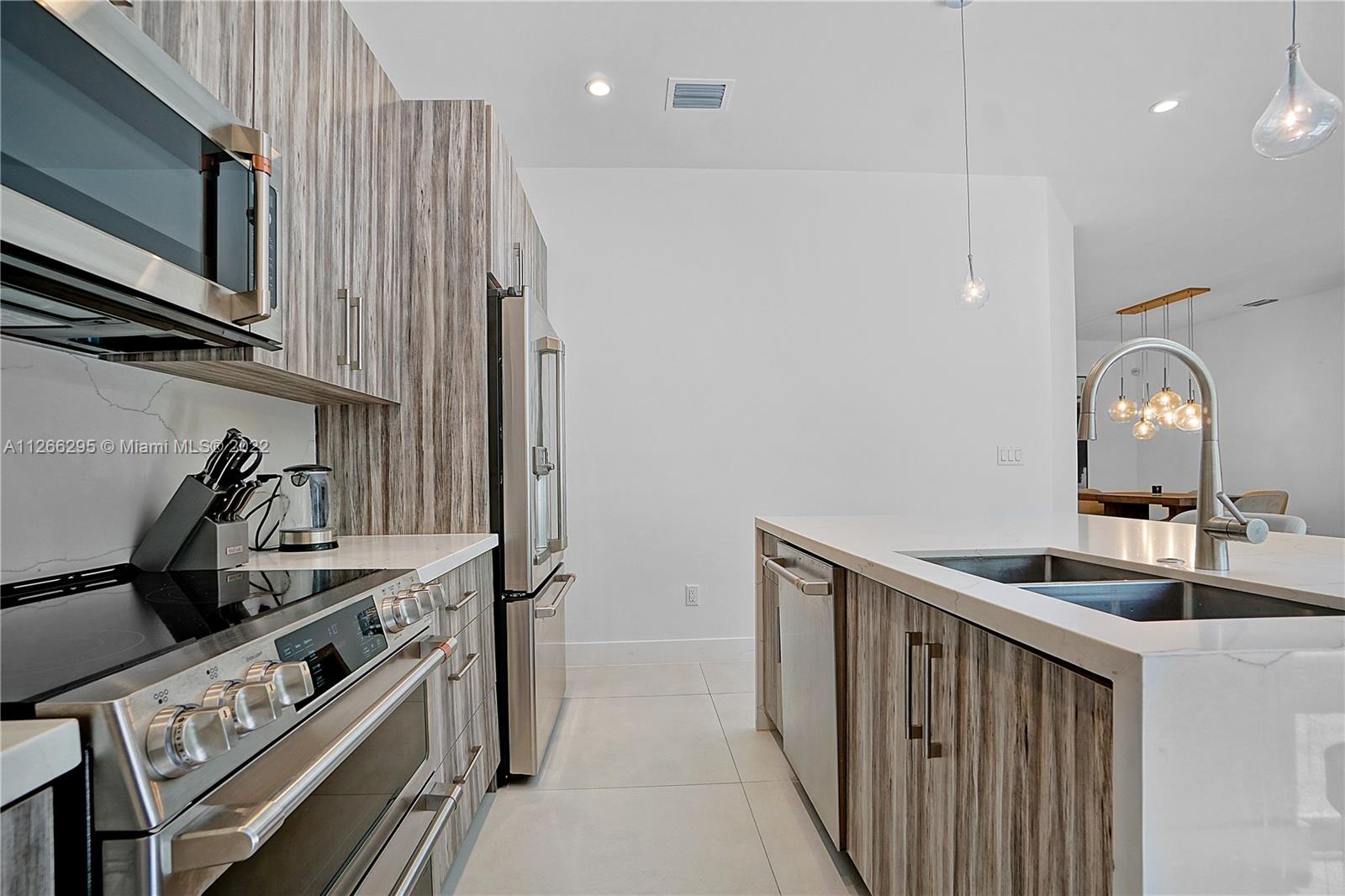 FROW HOMESTEAD - Residential Lease