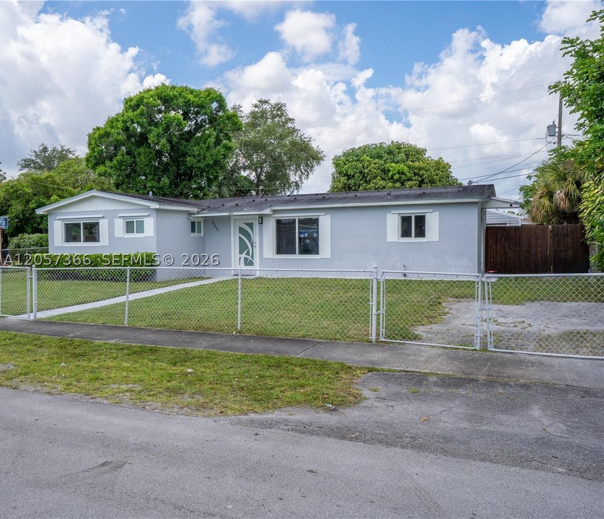LAKE LUCERNE SEC 3 - Residential