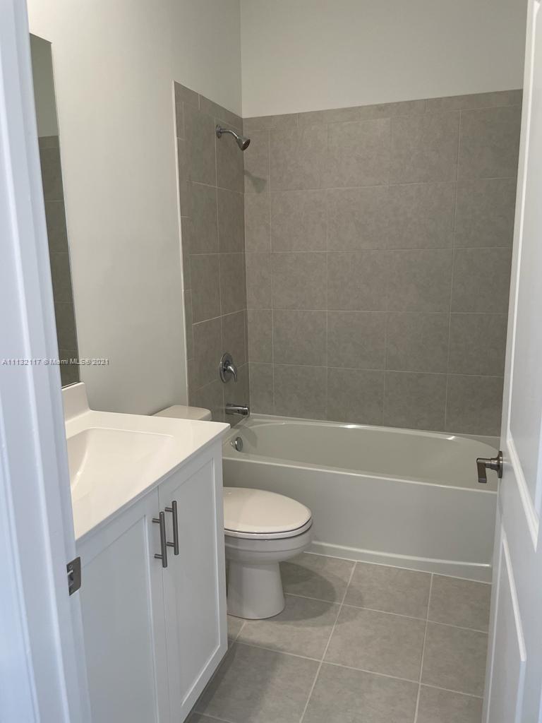 VIA VENTURA NEIGHBORHOOD - Residential Lease