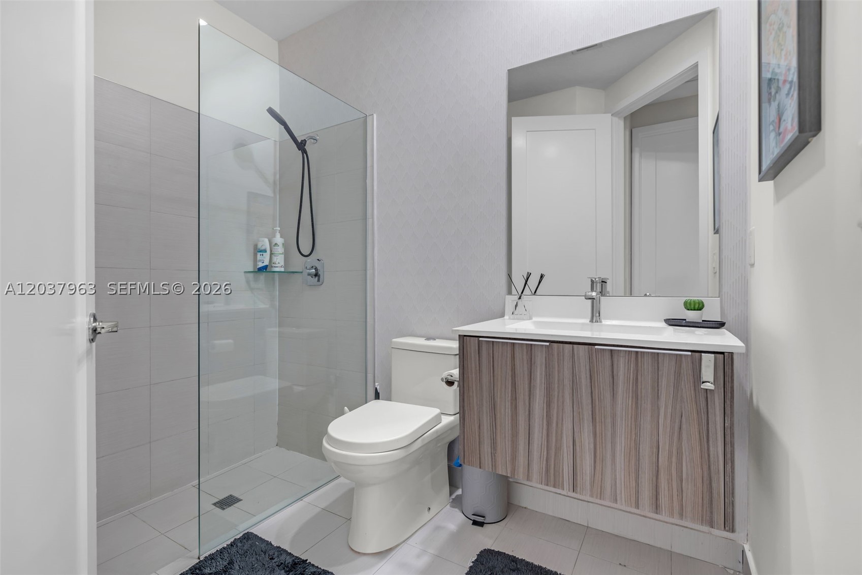LANDMARK AT DORAL CENTRAL - Residential