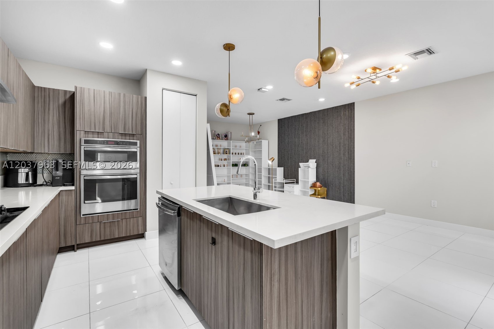 LANDMARK AT DORAL CENTRAL - Residential